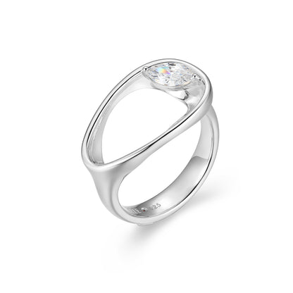 LR02786 - Sculpted Oval Ring | Paris 1901